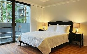 Studio In Hilo Center With Pool And Lake Views